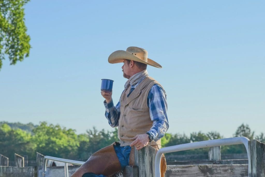 Auch Cowboys wissen Chaps zu schätzen - die besten Schnittschutzchaps können noch mehr.